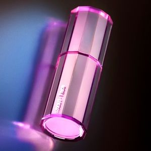 💗About Face Beauty "Fight or Flight" Light Lock Highlighter